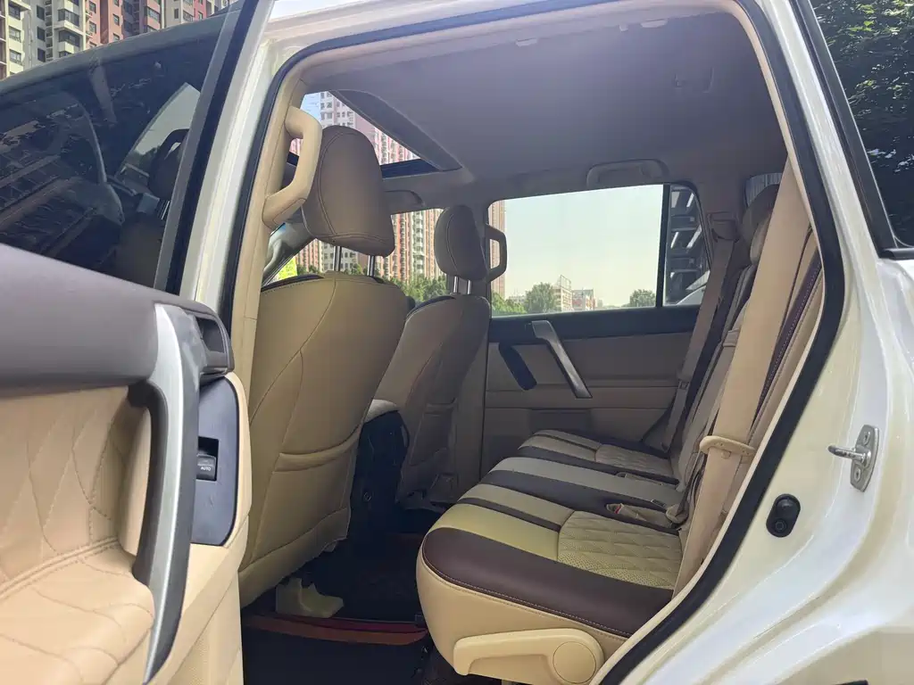 Toyota Prado 2017 — фото 8