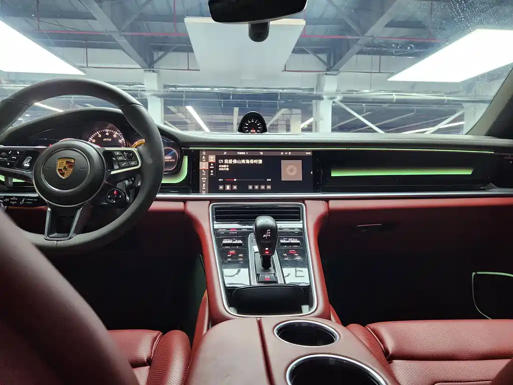 Porsche Panamera 2019 — фото 10