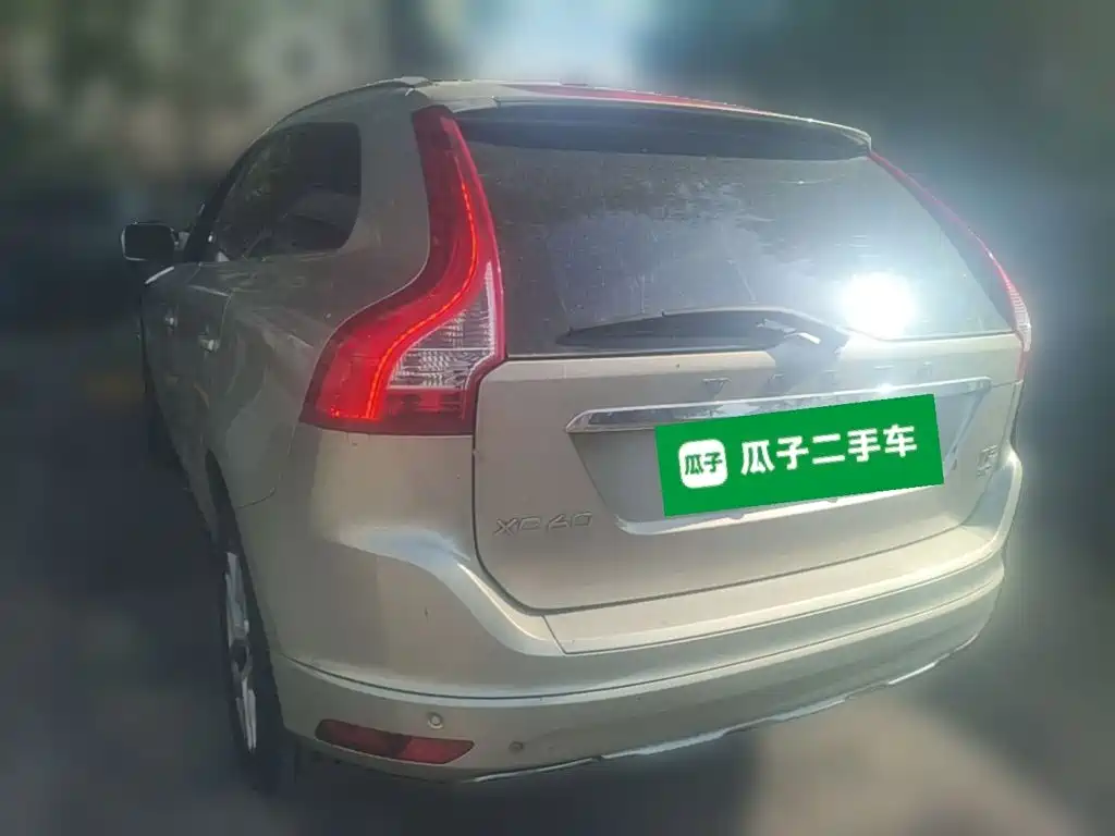 Volvo XC60 2016 — фото 9