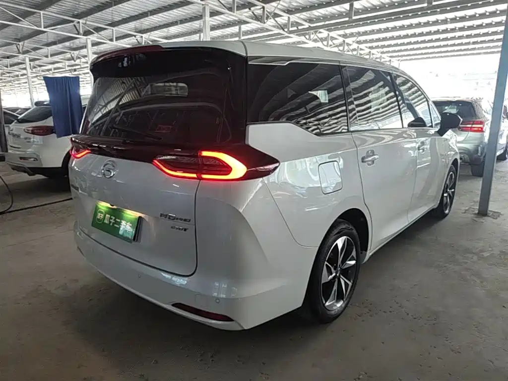 GAC Motor Trumpchi M6 2023 — фото 7