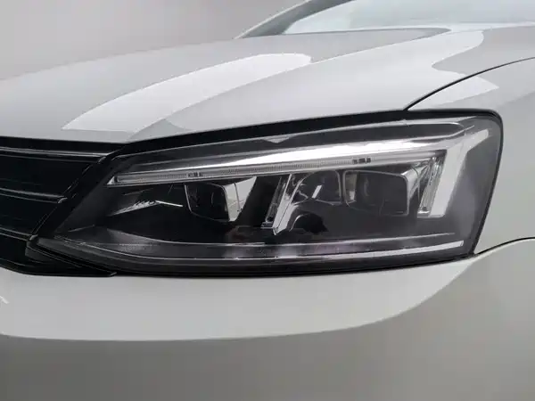 Volkswagen Sagitar 2019