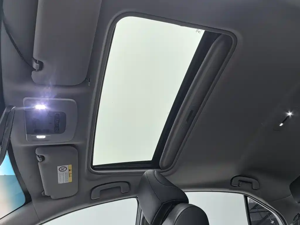 Toyota Camry 2019 — фото 14