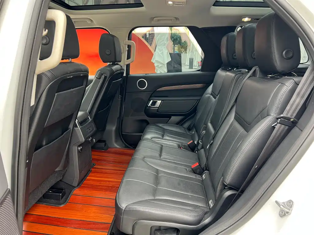 Land Rover Discovery 2018 — фото 14
