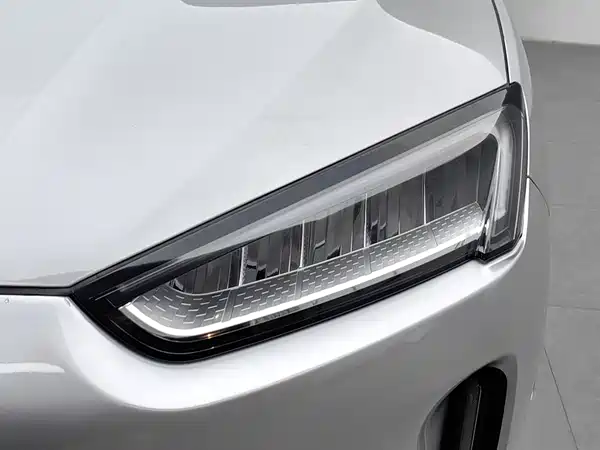 AITO M5 2022