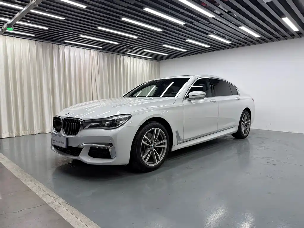 BMW 7 Series 2019 — фото 1