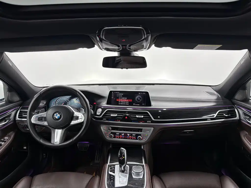 BMW 7 Series 2019 — фото 17