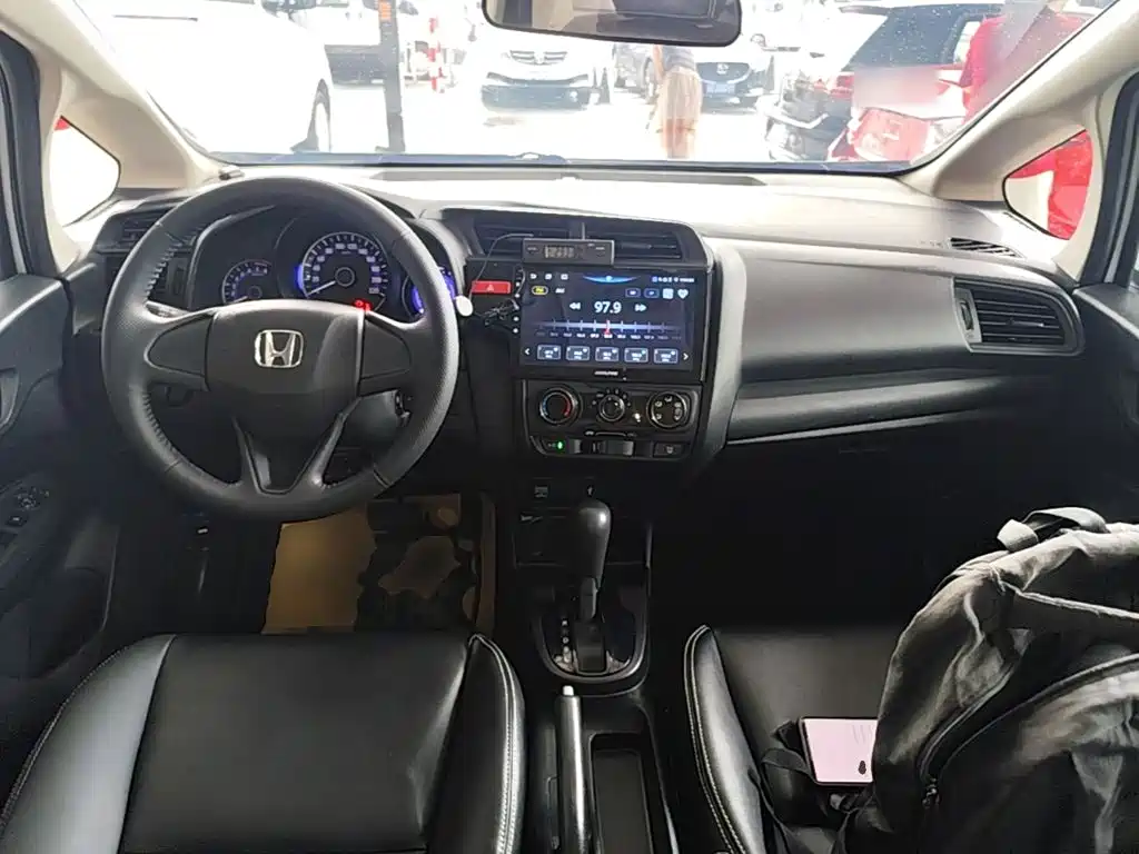 Honda Fit 2016 — фото 10