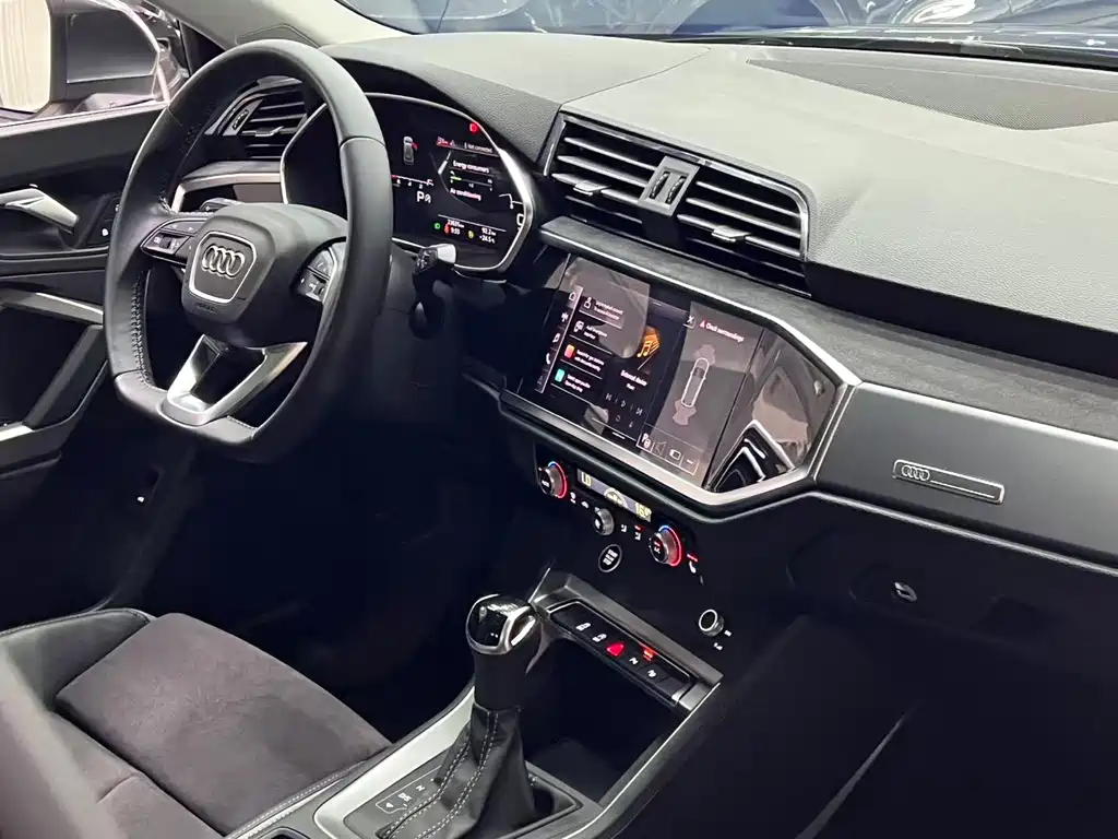 Audi Q3 2022 — фото 19