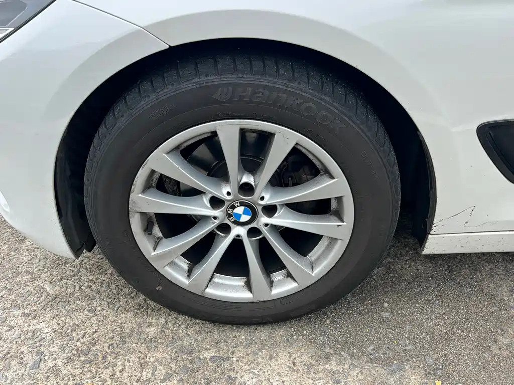 BMW 3 Series GT 2017 — фото 15