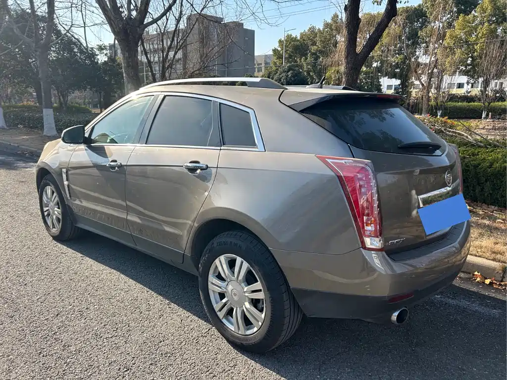 Cadillac SRX 2011 — фото 3