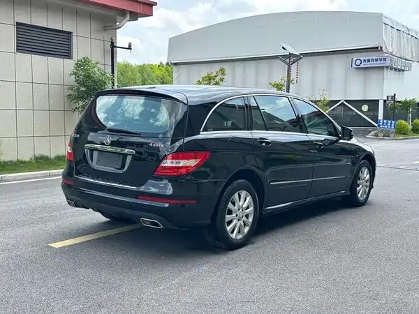 Mercedes-Benz R-Class 2016