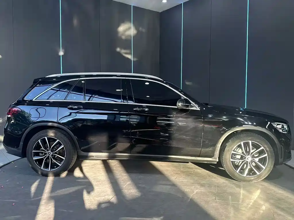 Mercedes-Benz GLC 2021