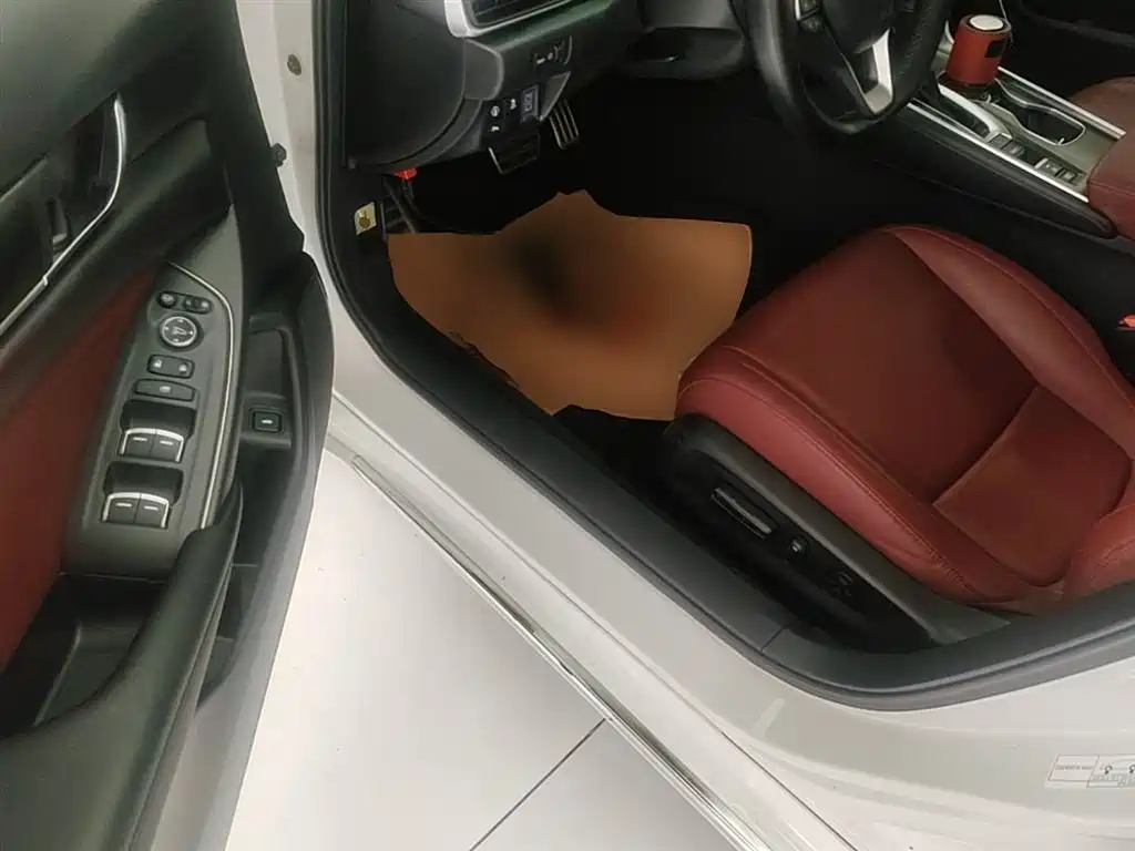 Honda Accord 2023 — фото 16