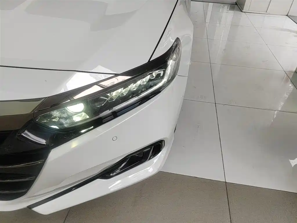 Honda Accord 2023 — фото 24