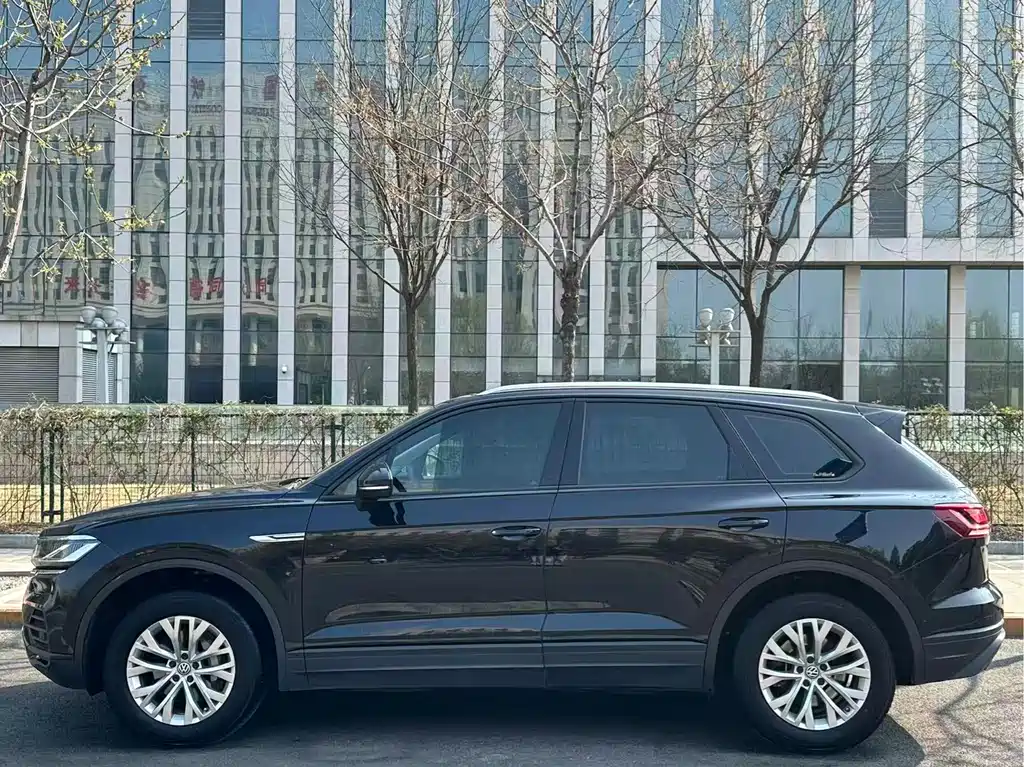 Volkswagen Touareg 2019 — фото 7