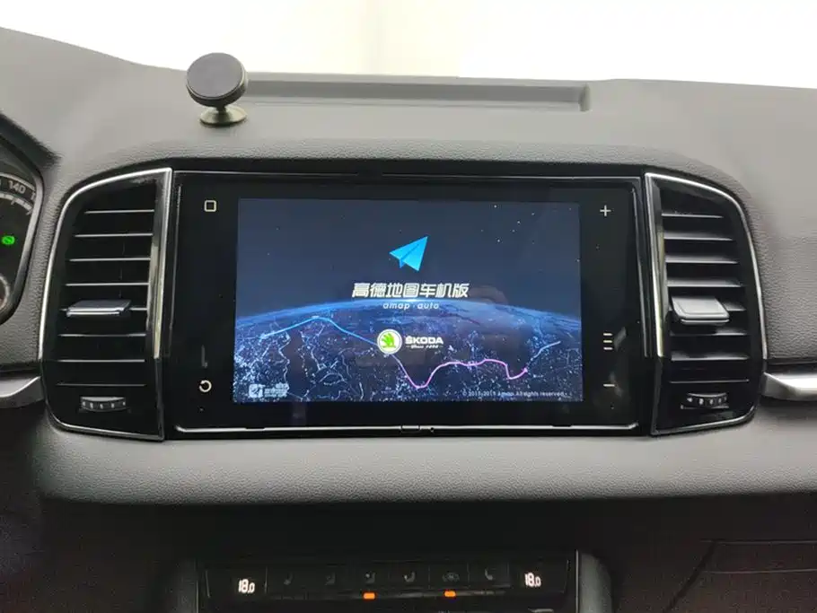 Skoda Karoq 2021 — фото 11