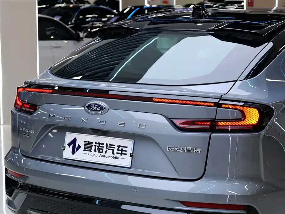 Ford Mondeo 2025 — фото 16