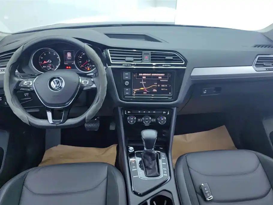 Volkswagen Tiguan L 2019 — фото 12