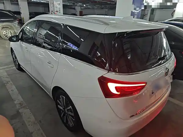 Buick GL6 2022
