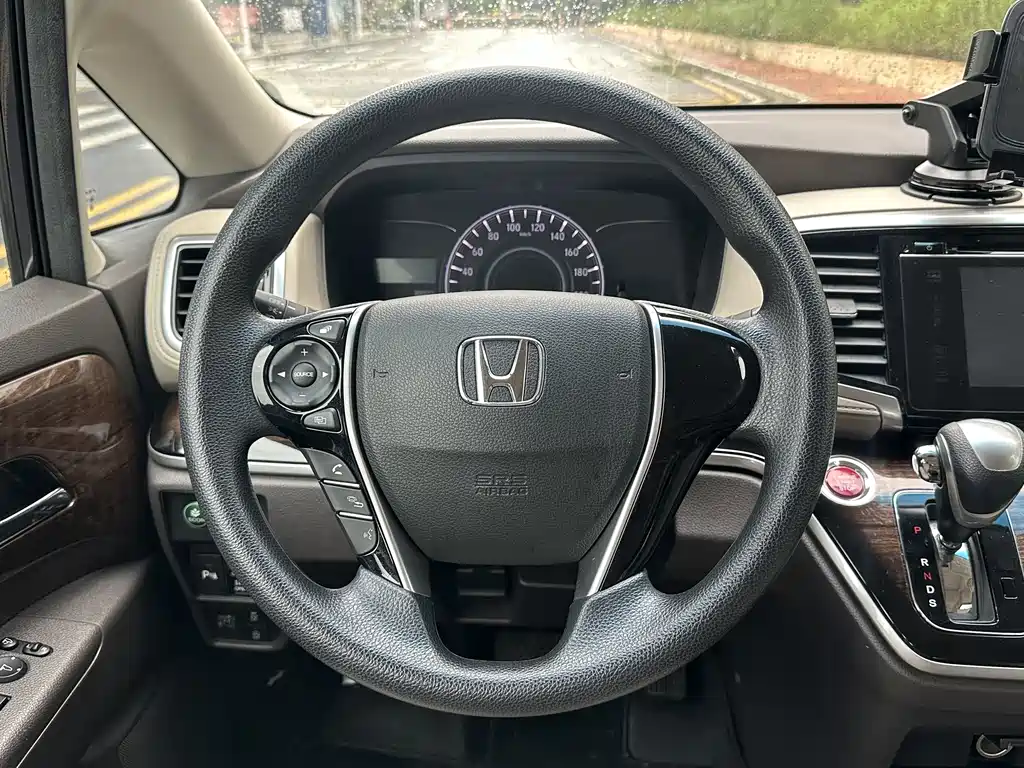 Honda Odyssey 2017 — фото 4