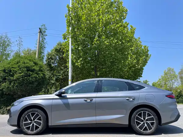 BYD Qin L 2024
