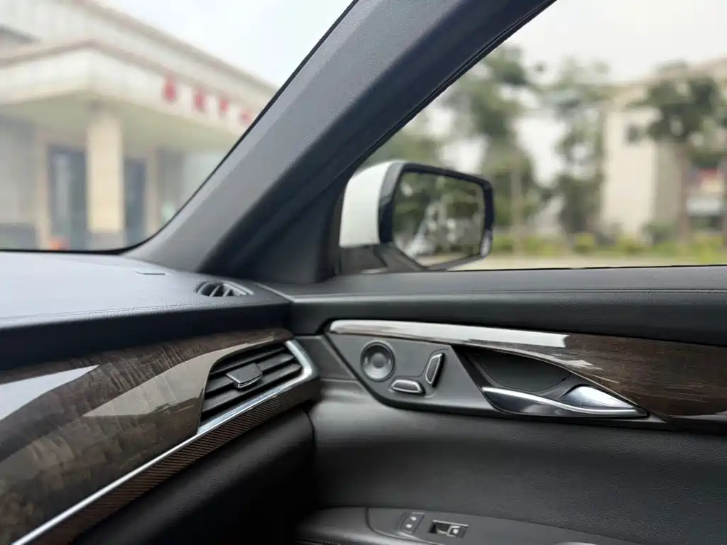 Cadillac CT6 2021 — фото 15