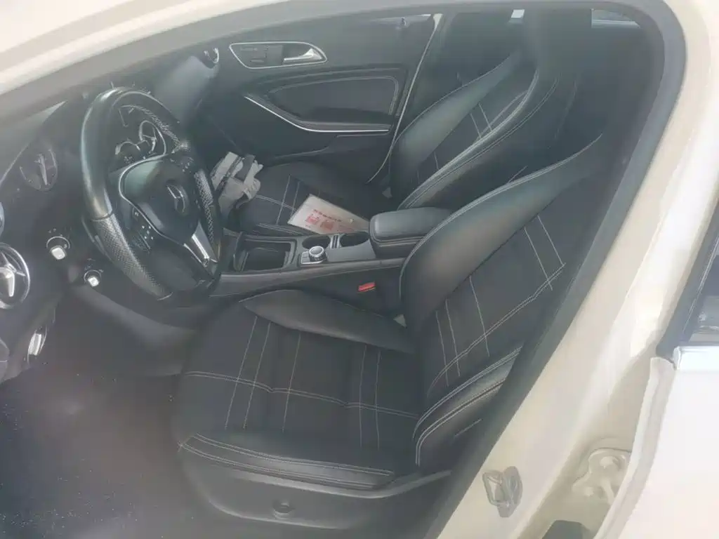 Mercedes-Benz A-Class 2015 — фото 15