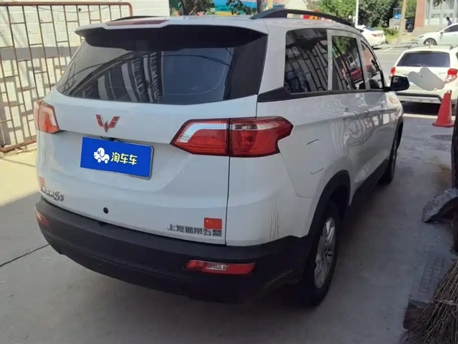 Wuling Hongguang S3 2019 — фото 3
