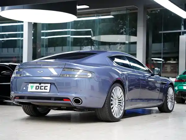 Aston Martin Rapide 2010