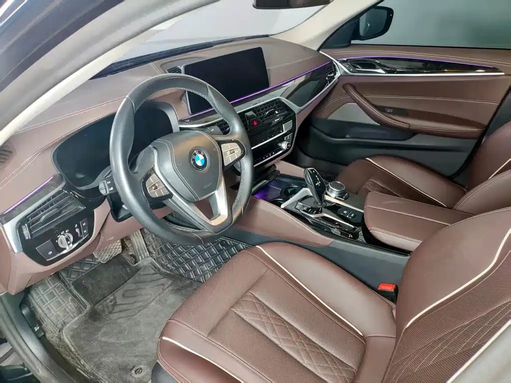 BMW 5 Series 2024 — фото 10