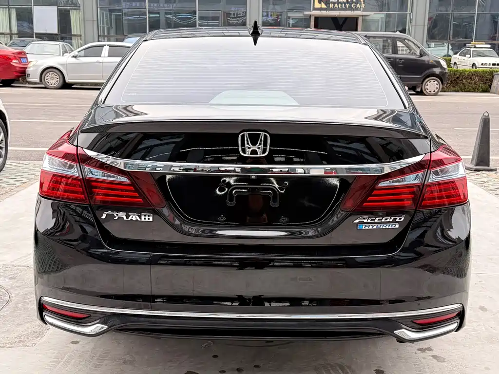 Honda Accord 2018 — фото 4