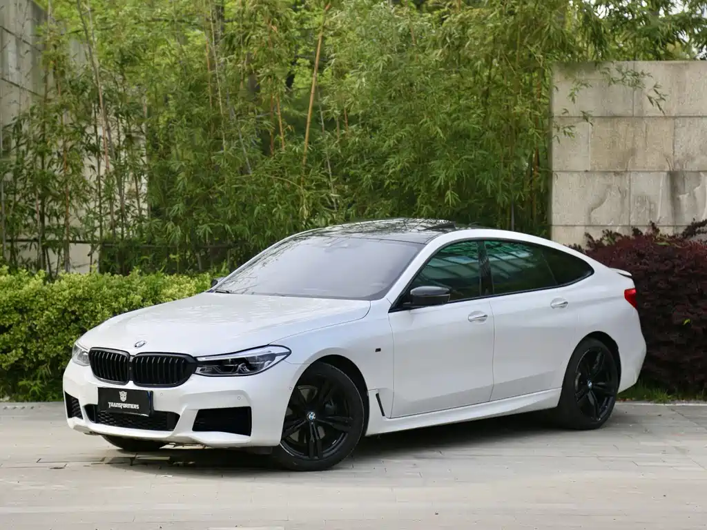 BMW 6 Series GT 2018 — фото 1