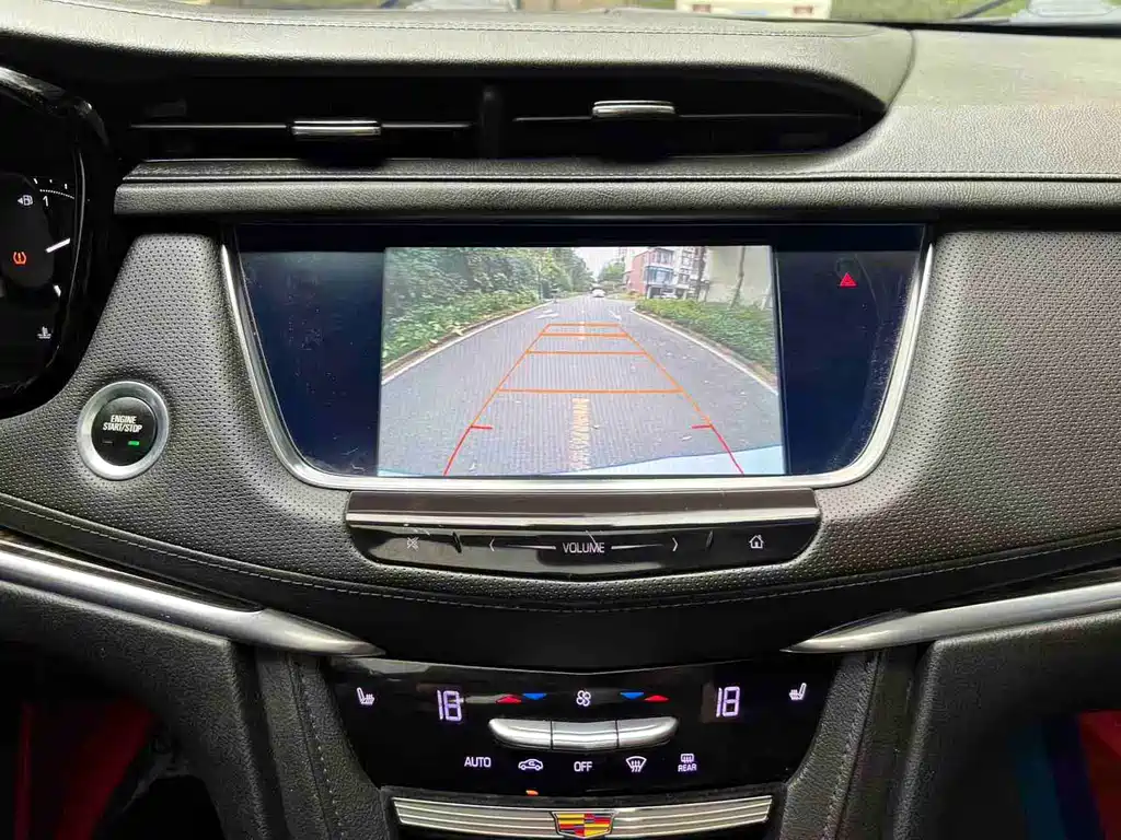 Cadillac XT5 2018 — фото 16