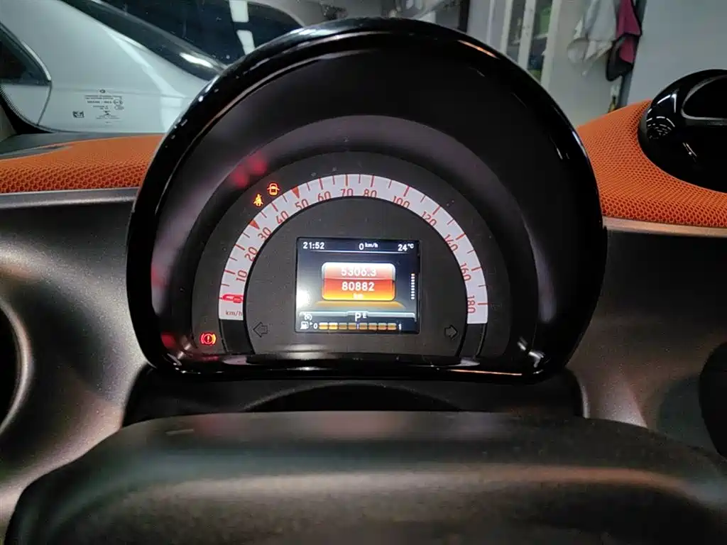 smart Fortwo 2016 — фото 12