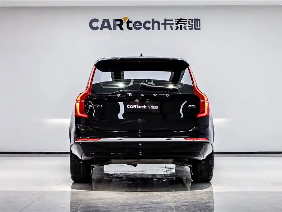Volvo XC90 2023 — фото 5