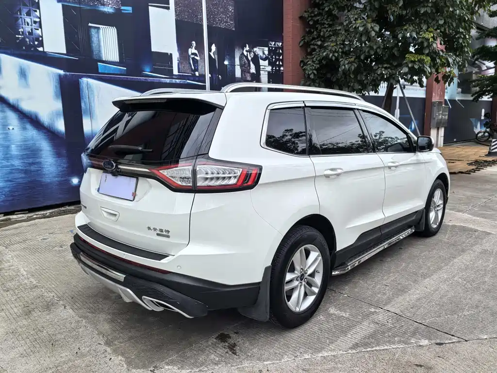 Ford Edge 2017 — фото 5