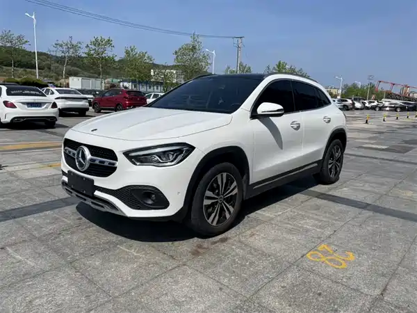 Mercedes-Benz GLA 2020