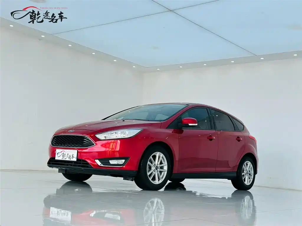 Ford Focus 2017 — фото 1