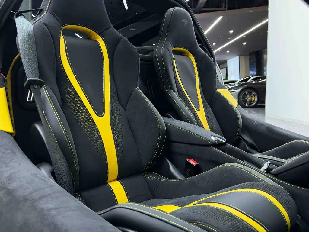McLaren 720S 2020 — фото 19