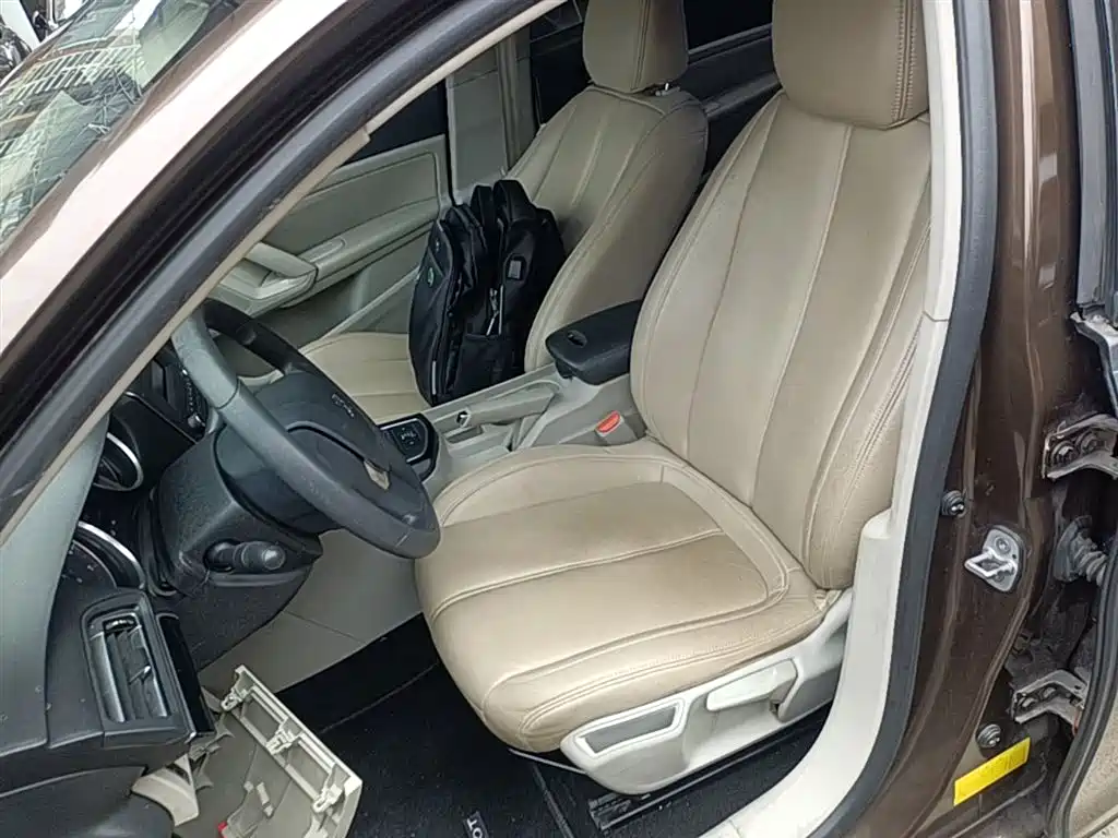 Peugeot 408 2015 — фото 15