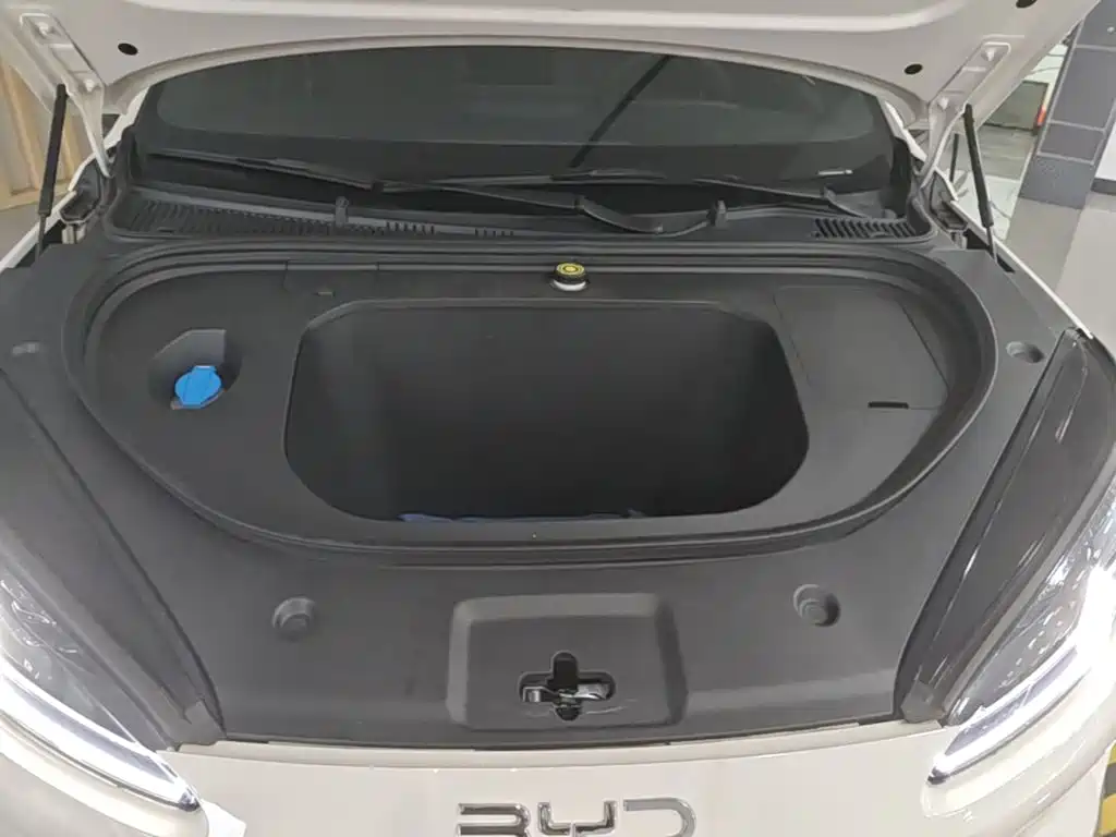 BYD Seal 06 2025 — фото 19