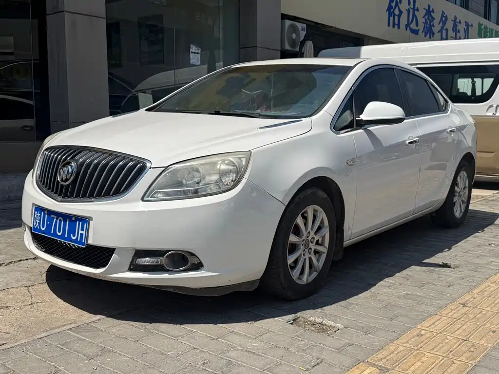 Buick Excelle 2013 — фото 1