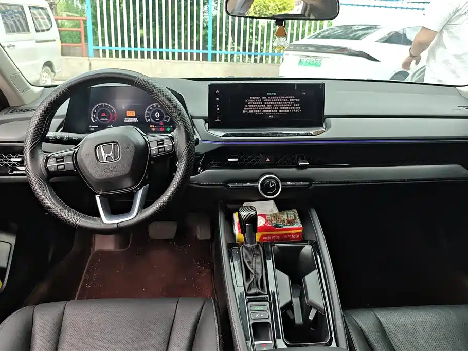 Honda Accord 2024 — фото 12