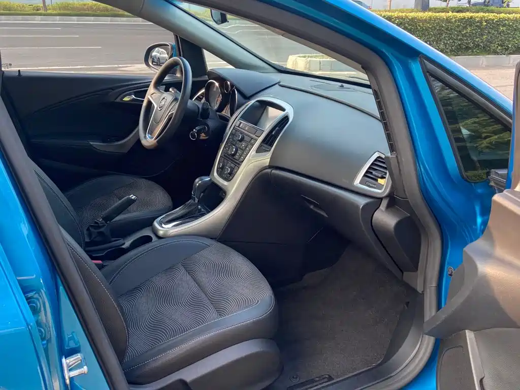 Buick Excelle 2014