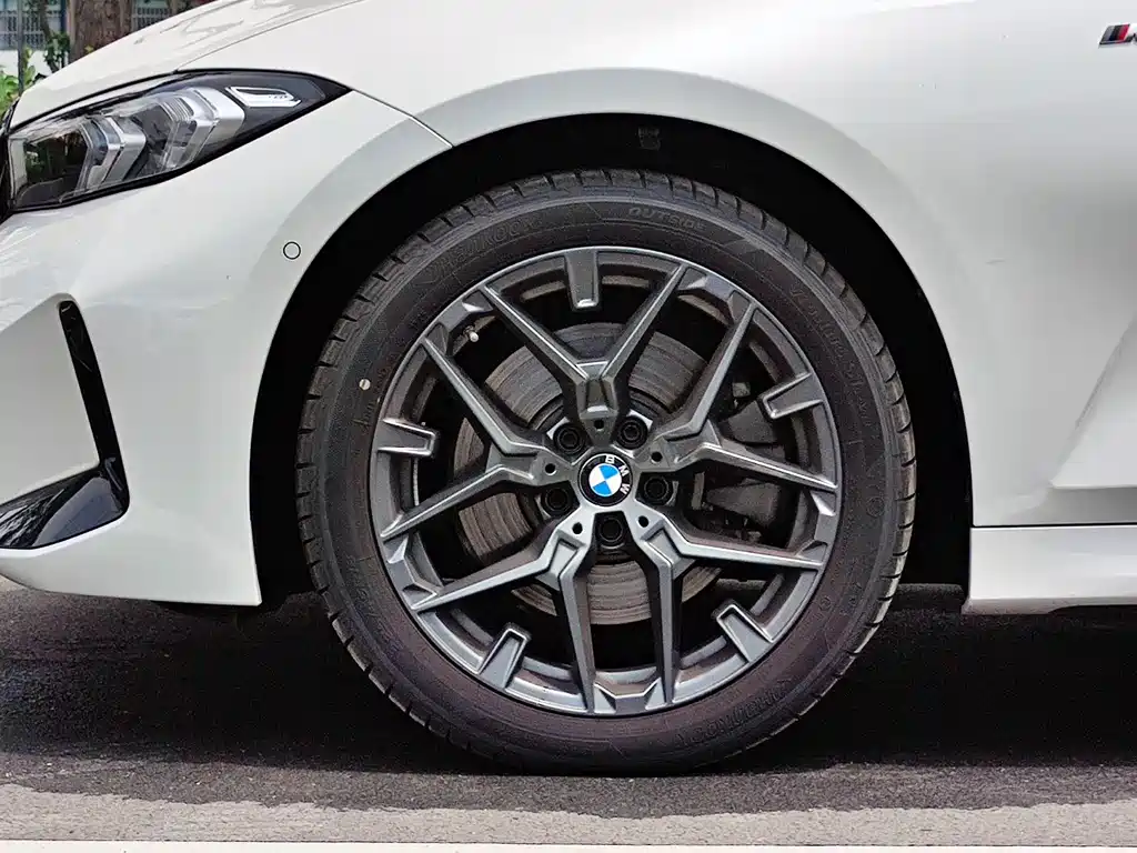 BMW 3 Series 2025