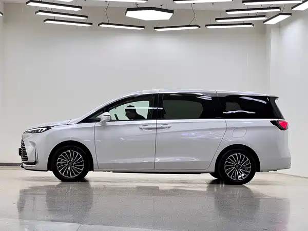 Buick GL8 New Energy 2025
