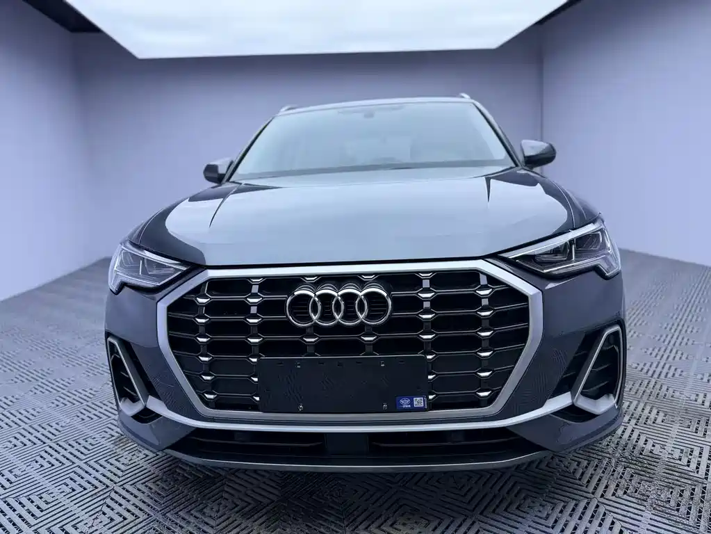 Audi Q3 2022 — фото 2