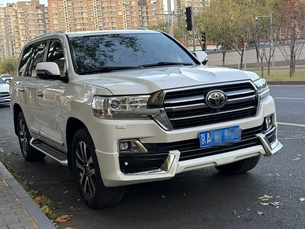 Toyota Land Cruiser 2019 — фото 2