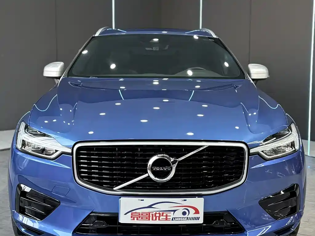 Volvo XC60 2019 — фото 2