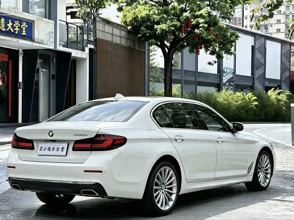 BMW 5 Series 2022